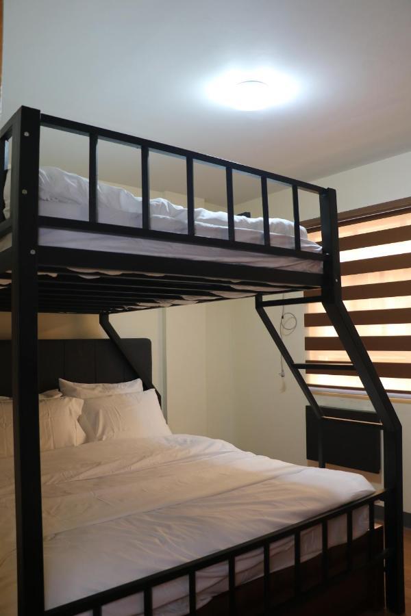 Anicia Guesthouse Rooms Paranaque City Exterior photo