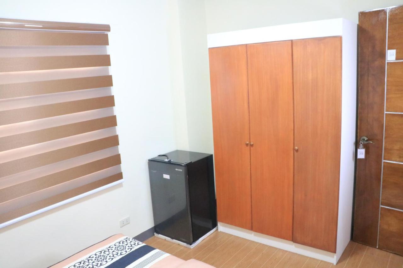 Anicia Guesthouse Rooms Paranaque City Exterior photo
