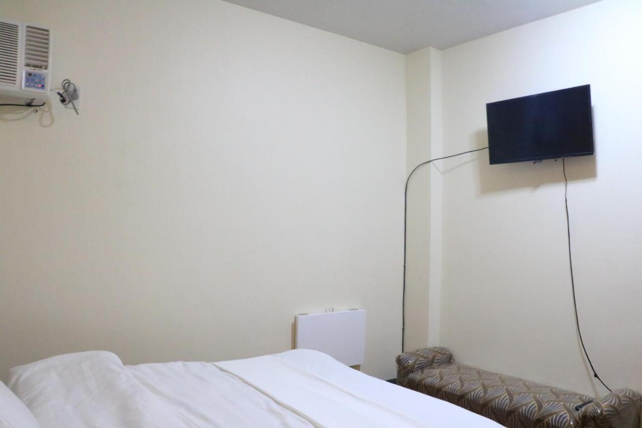 Anicia Guesthouse Rooms Paranaque City Exterior photo