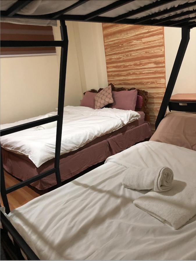 Anicia Guesthouse Rooms Paranaque City Exterior photo